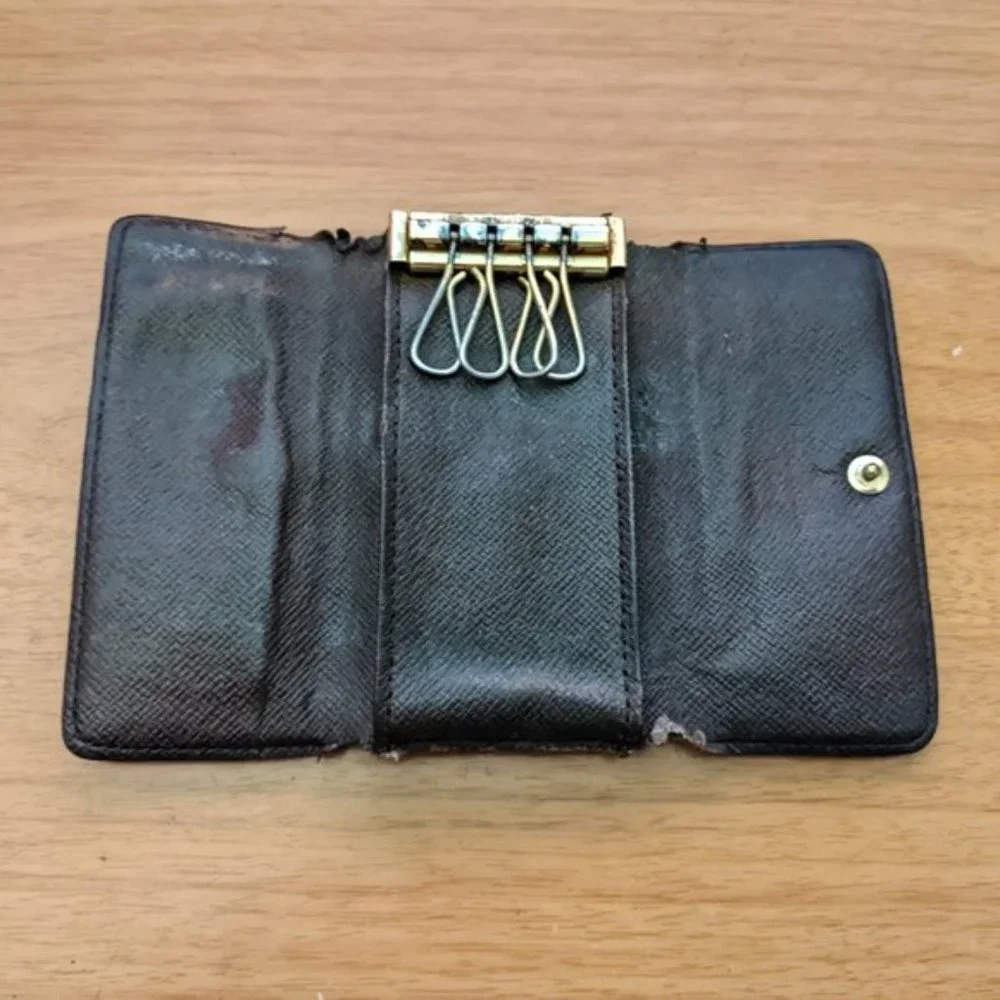 Louis Vuitton Damier Key Holder/Wallet #1527💥PRICE DROP💥